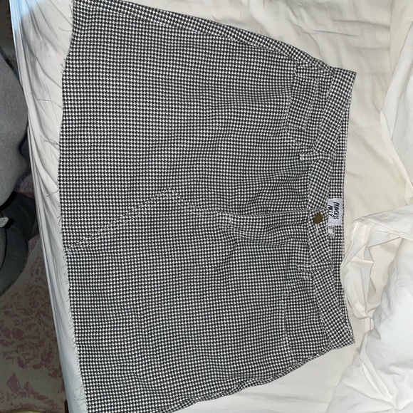 Princess Polly black and white skirt size 12 - Picture 2 of 4